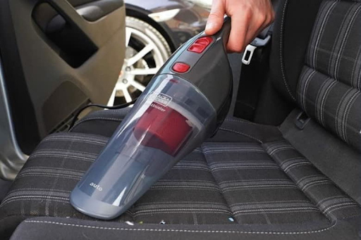 máy hút bụi mini: trang bị đồ chơi cho xe hơi
